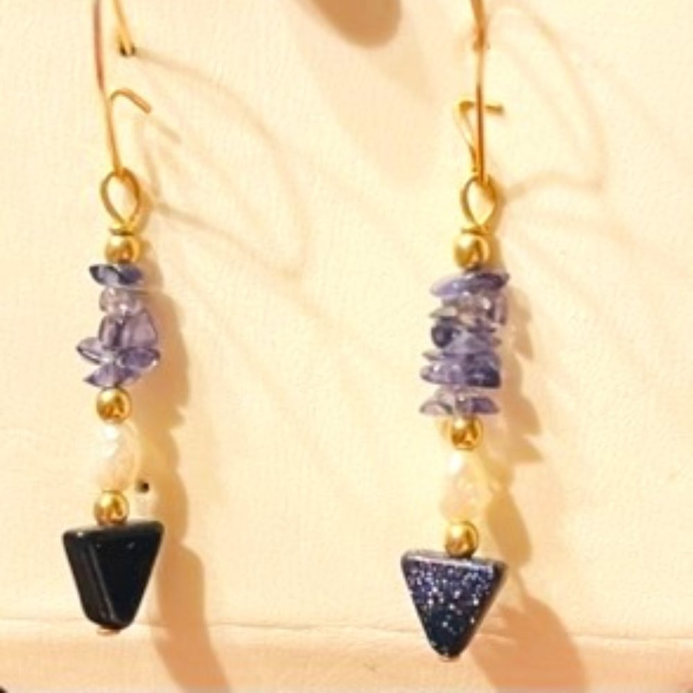 Gorgeous gold and stone/crystal earrings